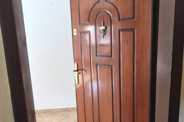 Shtepi ne shitje Apartament ne Tirane, 2+1, Mobilimi E mobiluar, Pagesa 128,000  Euro.