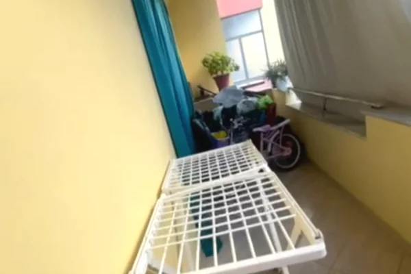 Shtepi ne shitje Apartament ne Tirane, 2+1, Mobilimi E mobiluar, Pagesa 150,000  Euro.