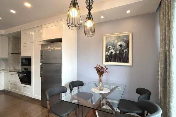 Shtepi me qera Apartament ne Tirane, 2+1, Mobilimi E mobiluar, Pagesa 800  Euro.