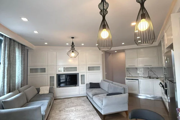 Shtepi me qera Apartament ne Tirane, 2+1, Mobilimi E mobiluar, Pagesa 800  Euro.