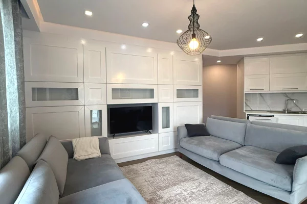 Shtepi me qera Apartament ne Tirane, 2+1, Mobilimi E mobiluar, Pagesa 800  Euro.