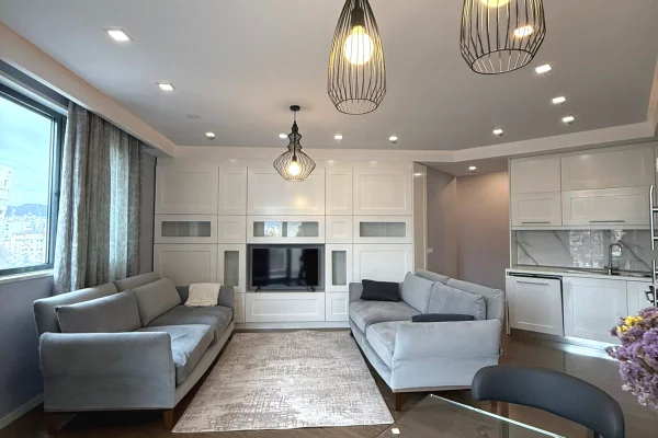 Shtepi me qera Apartament ne Tirane, 2+1, Mobilimi E mobiluar, Pagesa 800  Euro.