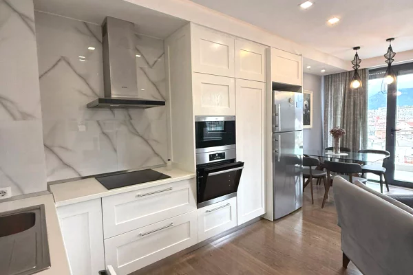 Shtepi me qera Apartament ne Tirane, 2+1, Mobilimi E mobiluar, Pagesa 800  Euro.