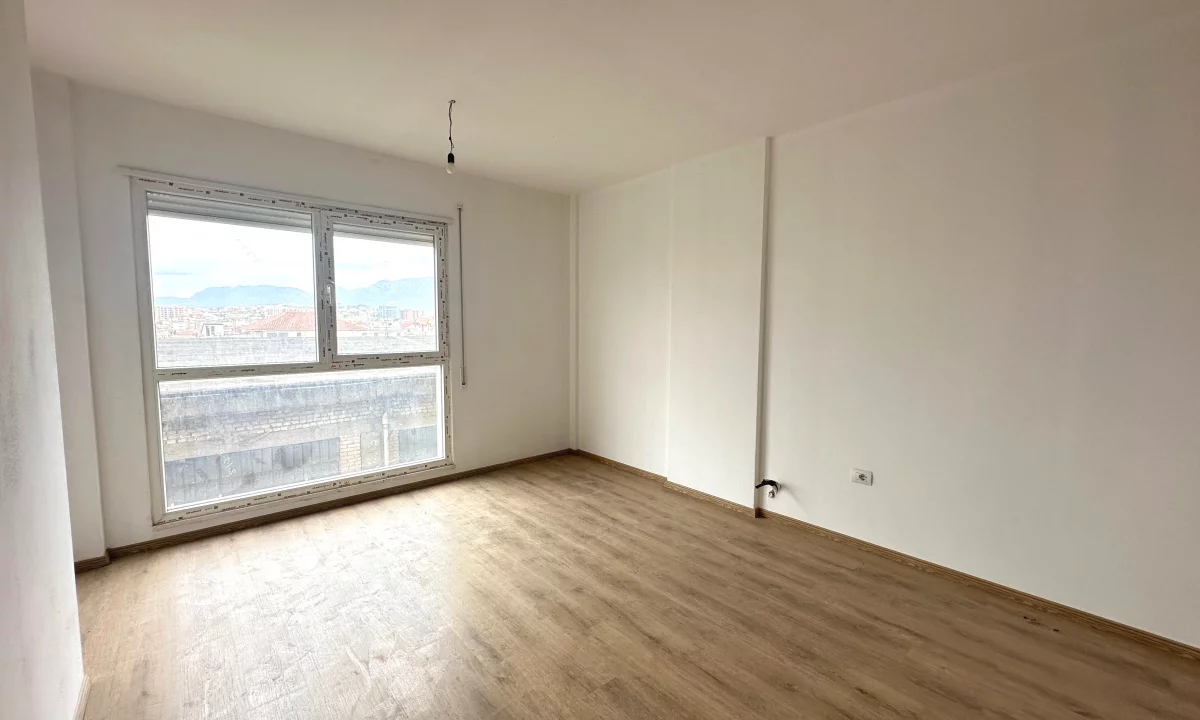 Shtepi ne shitje Apartament ne Tirane, 1+1, Mobilimi E mobiluar, Pagesa 128,000  Euro.