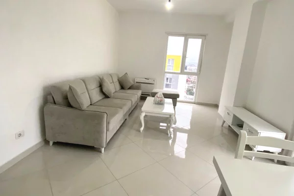 Shtepi me qera Apartament ne Tirane, 2+1, Mobilimi E mobiluar, Pagesa 450  Euro.