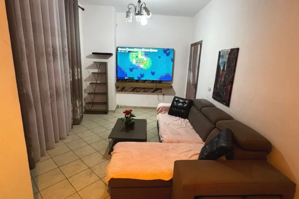 Shtepi ne shitje Apartament ne Tirane, 2+1, Mobilimi E mobiluar, Pagesa 85,000  Euro.