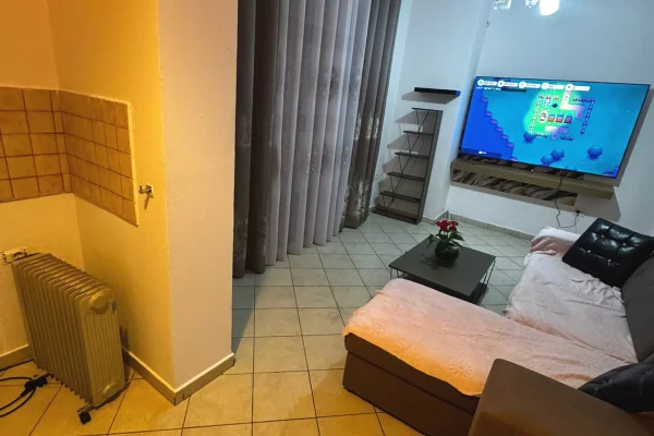 Shtepi ne shitje Apartament ne Tirane, 2+1, Mobilimi E mobiluar, Pagesa 85,000  Euro.
