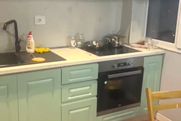 Shtepi ne shitje Apartament ne Tirane, 2+1, Mobilimi E mobiluar, Pagesa 141,000  Euro.