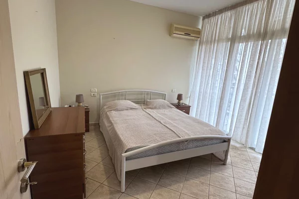 Shtepi me qera Apartament ne Tirane, 1+1, Mobilimi E mobiluar, Pagesa 550  Euro.