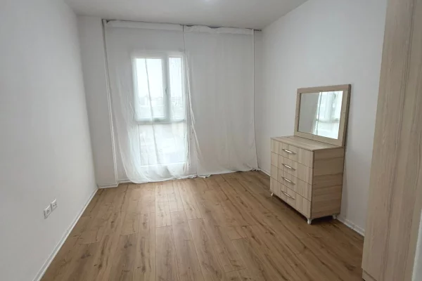 Shtepi me qera Apartament ne Tirane, 2+1, Mobilimi Pjeserisht e mobiluar, Pagesa 600  Euro.