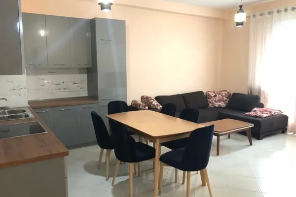 JEPET ME QIRA 2+1,21 DHJETORI 