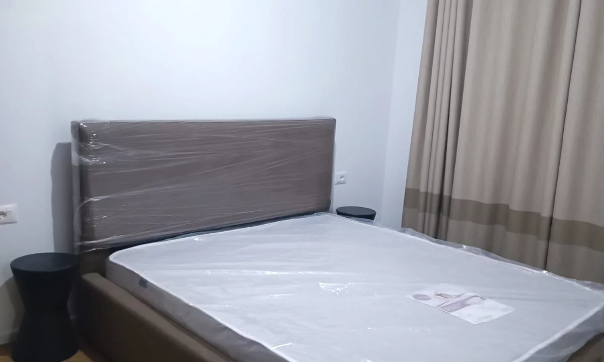 Shtepi me qera Apartament ne Tirane, 1+1, Mobilimi E mobiluar, Pagesa 450  Euro.