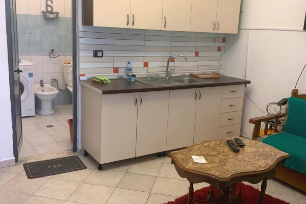 Shtepi me qera Apartament ne Tirane, 1+1, Mobilimi E mobiluar, Pagesa 350  Euro.