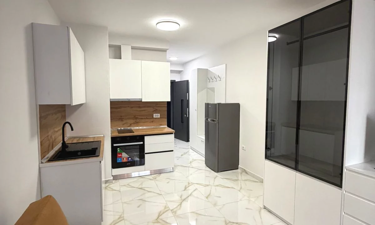 Shtepi me qera Apartament ne Tirane, Garsoniere, Mobilimi E mobiluar, Pagesa 420  Euro.