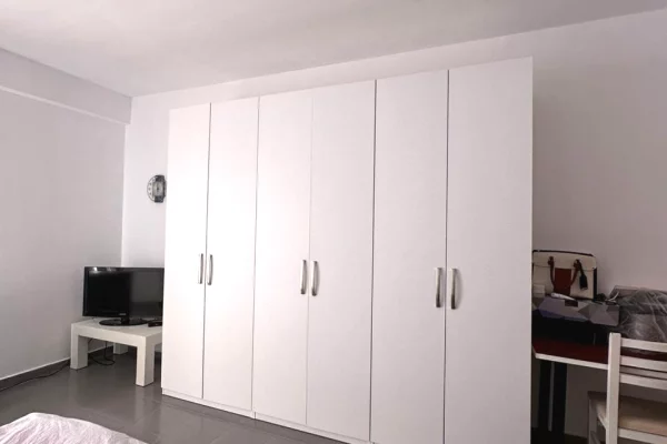 Shtepi ne shitje Apartament ne Tirane, 2+1, Mobilimi E mobiluar, Pagesa 165,000  Euro.