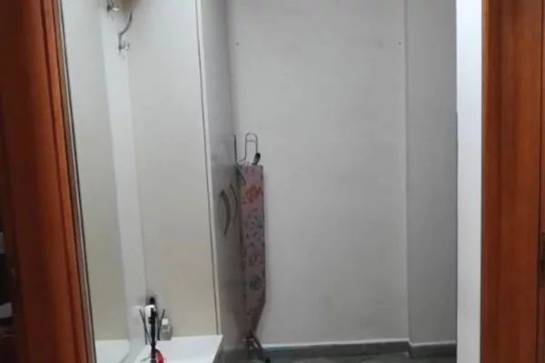 Shtepi ne shitje Apartament ne Tirane, 2+1, Mobilimi E mobiluar, Pagesa 145,000  Euro.