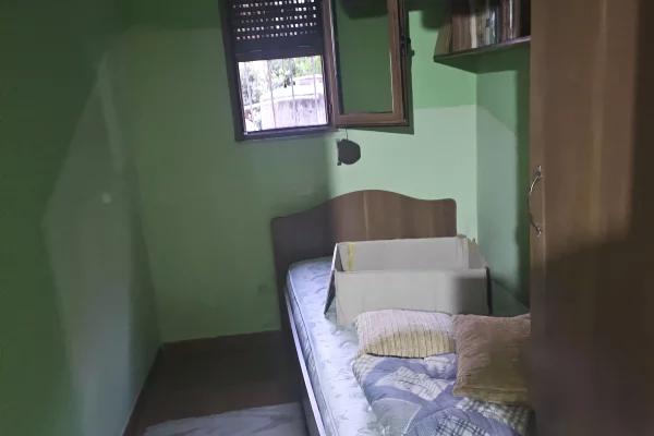 Shtepi me qera Apartament ne Tirane, 1+1, Mobilimi E mobiluar, Pagesa 350  Euro.