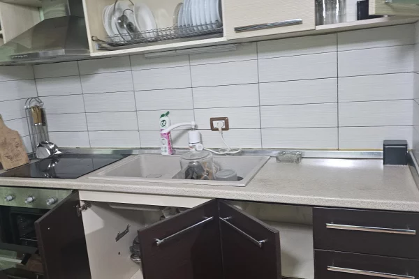 Shtepi me qera Apartament ne Tirane, 1+1, Mobilimi E mobiluar, Pagesa 350  Euro.