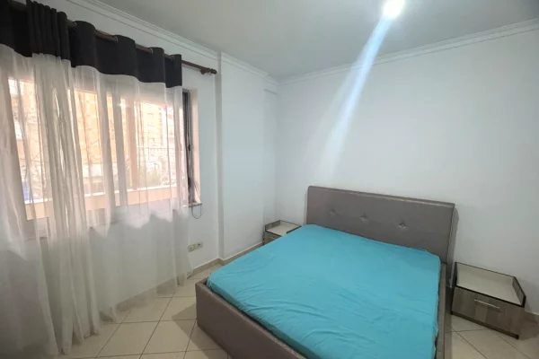 Shtepi me qera Apartament ne Tirane, 2+1, Mobilimi E mobiluar, Pagesa 500  Euro.