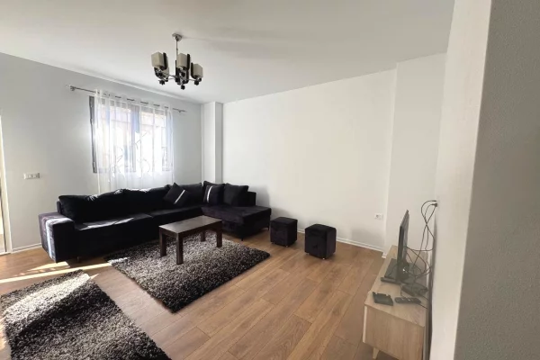 Shtepi me qera 1+1 ne Tirane - 400 Euro