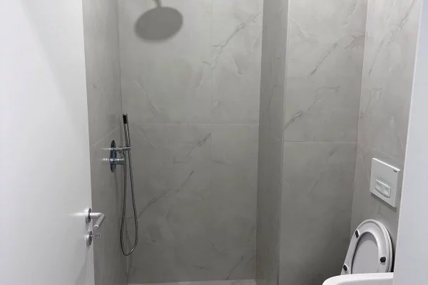 Shtepi me qera Apartament ne Tirane, 1+1, Mobilimi E mobiluar, Pagesa 380  Euro.