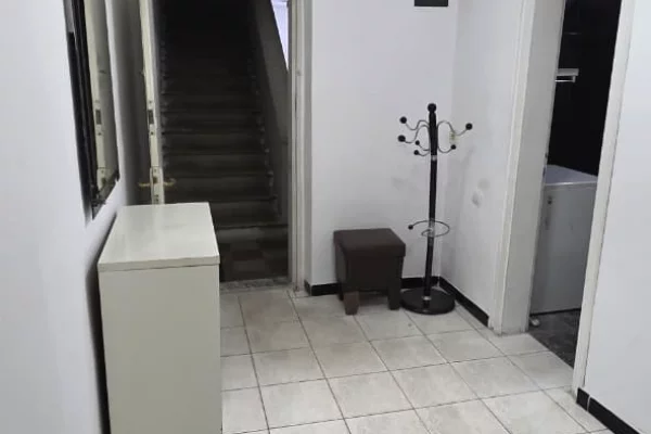 Shtepi ne shitje Apartament ne Tirane, 1+1, Mobilimi E mobiluar, Pagesa 110,000  Euro.