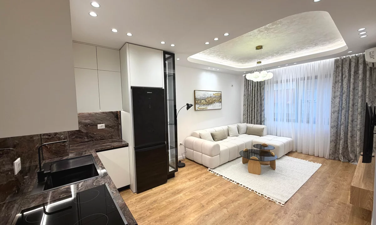 Shtepi ne shitje Apartament ne Tirane, 1+1, Mobilimi E mobiluar, Pagesa 109,000  Euro.