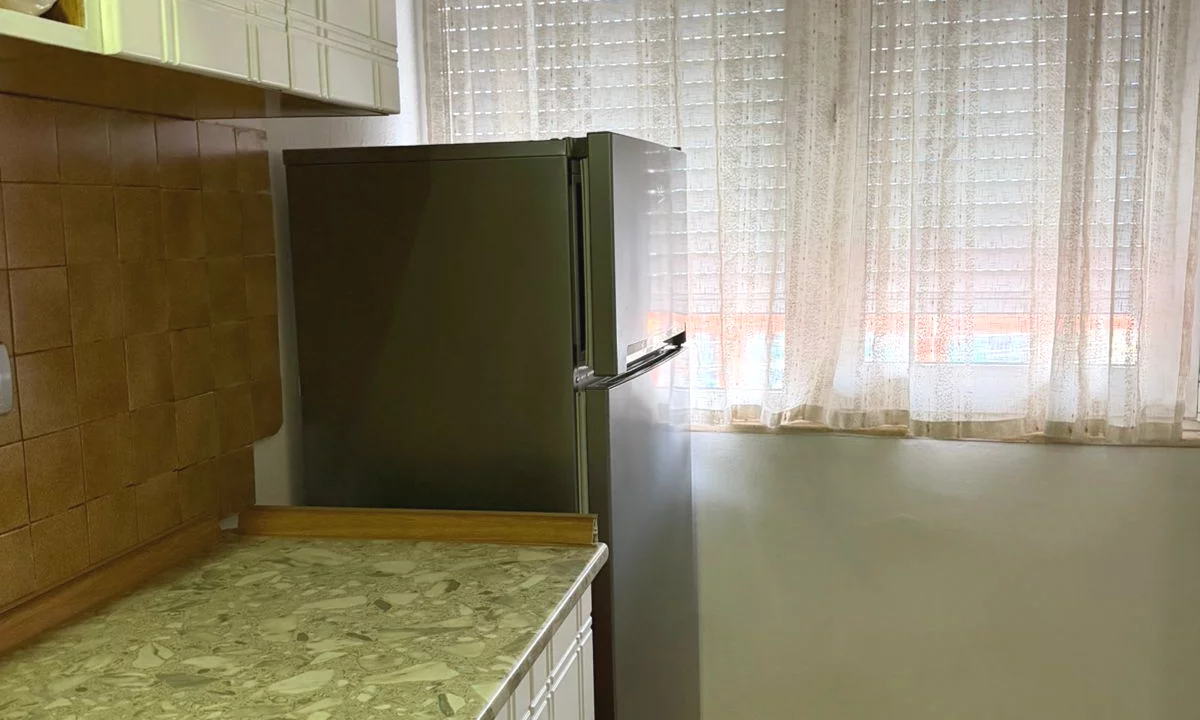 Shtepi me qera Apartament ne Tirane, 2+1, Mobilimi E mobiluar, Pagesa 500  Euro.