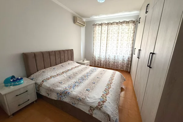 Shtepi me qera Apartament ne Tirane, 2+1, Mobilimi E mobiluar, Pagesa 500  Euro.