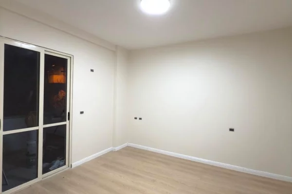 Shtepi ne shitje Apartament ne Tirane, 3+1, Mobilimi Bosh, pa mobiluar, Pagesa 210,000  Euro.