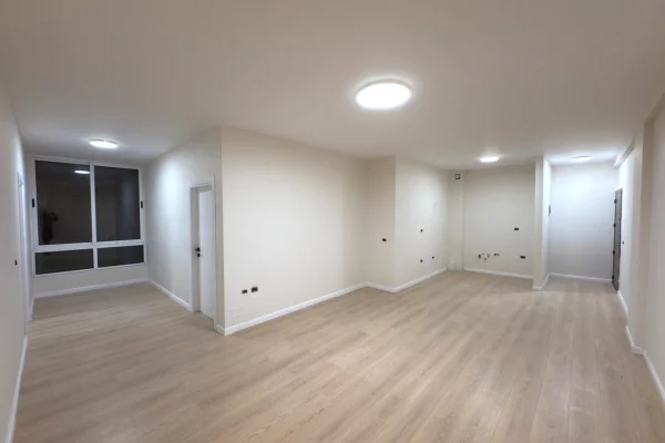 Shtepi ne shitje Apartament ne Tirane, 3+1, Mobilimi Bosh, pa mobiluar, Pagesa 210,000  Euro.