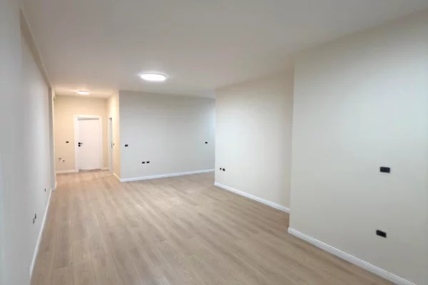 Shtepi ne shitje Apartament ne Tirane, 3+1, Mobilimi Bosh, pa mobiluar, Pagesa 210,000  Euro.
