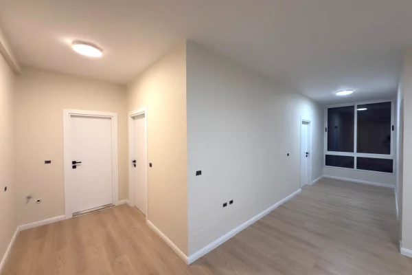 Shtepi ne shitje Apartament ne Tirane, 3+1, Mobilimi Bosh, pa mobiluar, Pagesa 210,000  Euro.