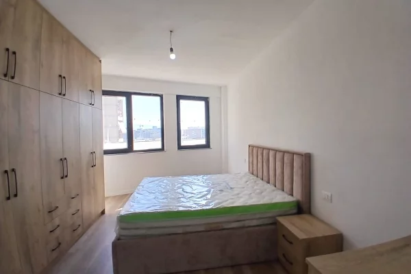 Shtepi me qera Apartament ne Tirane, 2+1, Mobilimi E mobiluar, Pagesa 600  Euro.