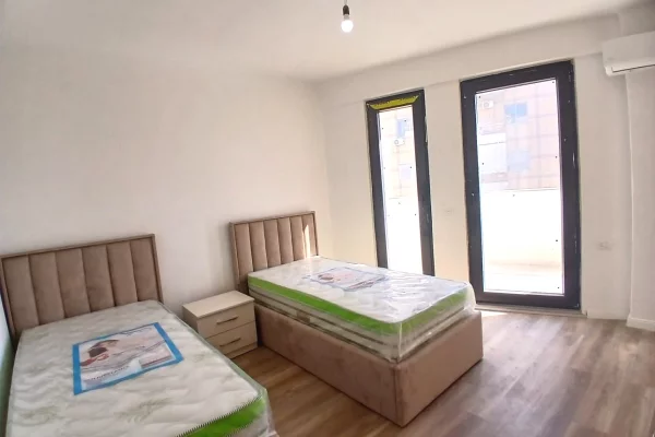 Shtepi me qera Apartament ne Tirane, 2+1, Mobilimi E mobiluar, Pagesa 600  Euro.
