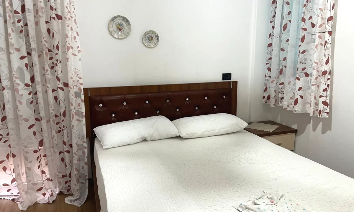 Shtepi me qera Apartament ne Tirane, 2+1, Mobilimi E mobiluar, Pagesa 600  Euro.