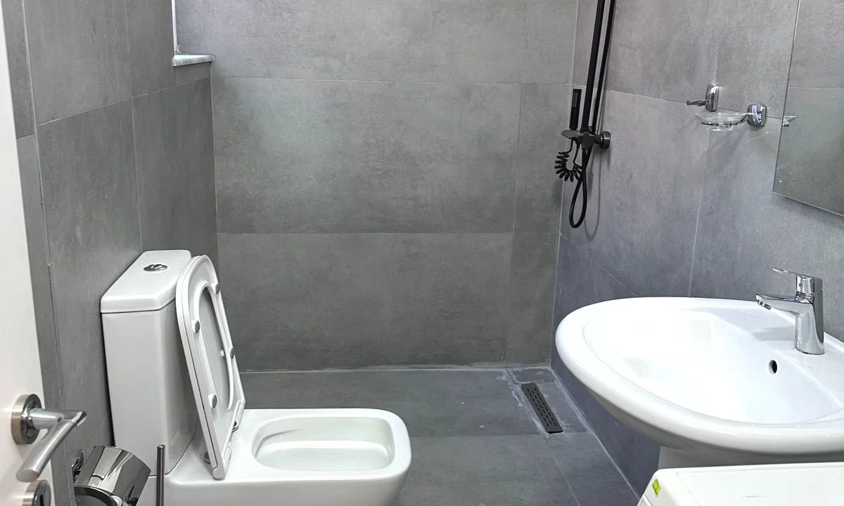 Shtepi me qera Apartament ne Tirane, Garsoniere, Mobilimi E mobiluar, Pagesa 350  Euro.