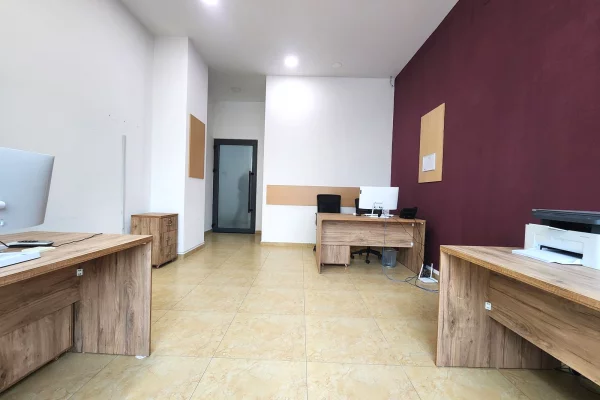 Ambient biznesi me qera 1+1 ne Tirane - 450 Euro