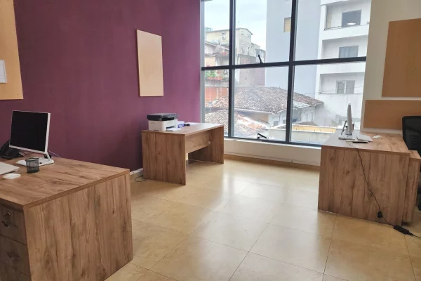 Ambient biznesi me qera 1+1 ne Tirane - 450 Euro