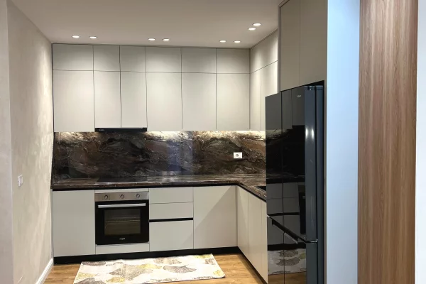 Shtepi ne shitje Apartament ne Tirane, 2+1, Mobilimi E mobiluar, Pagesa 167,000  Euro.