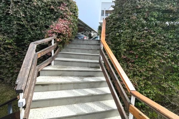 Shtepi me qera Apartament ne Tirane, 2+1, Mobilimi E mobiluar, Pagesa 1,500  Euro.