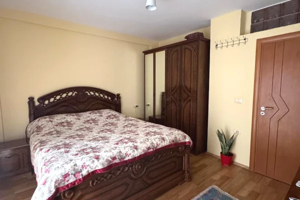 Shtepi me qera Apartament ne Tirane, 1+1, Mobilimi E mobiluar, Pagesa 700  Euro.