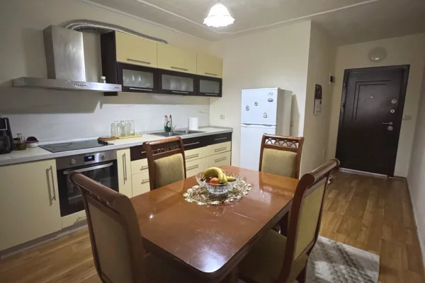 Shtepi me qera Apartament ne Tirane, 1+1, Mobilimi E mobiluar, Pagesa 700  Euro.