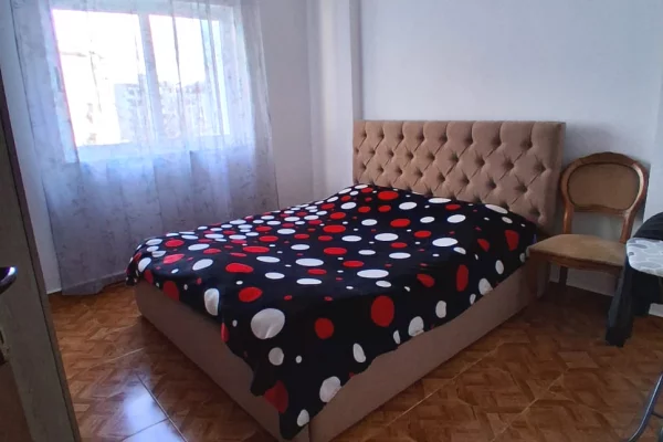 Shtepi me qera Apartament ne Tirane, 2+1, Mobilimi E mobiluar, Pagesa 500  Euro.