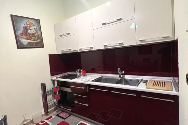 Appartamento in affitto a Tirana 1+1, Arredato