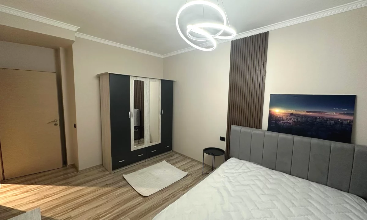 Shtepi me qera Apartament ne Tirane, 2+1, Mobilimi E mobiluar, Pagesa 700  Euro.