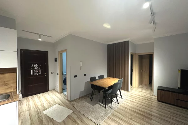 Shtepi me qera Apartament ne Tirane, 2+1, Mobilimi E mobiluar, Pagesa 700  Euro.