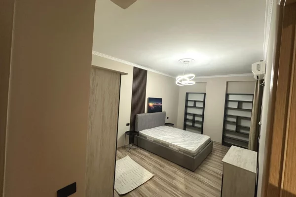 Shtepi me qera Apartament ne Tirane, 2+1, Mobilimi E mobiluar, Pagesa 700  Euro.
