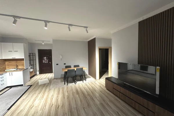 Shtepi me qera Apartament ne Tirane, 2+1, Mobilimi E mobiluar, Pagesa 700  Euro.