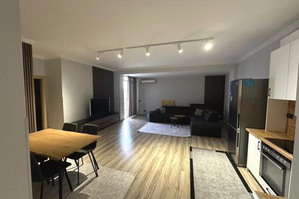 Shtepi me qera Apartament ne Tirane, 2+1, Mobilimi E mobiluar, Pagesa 700  Euro.
